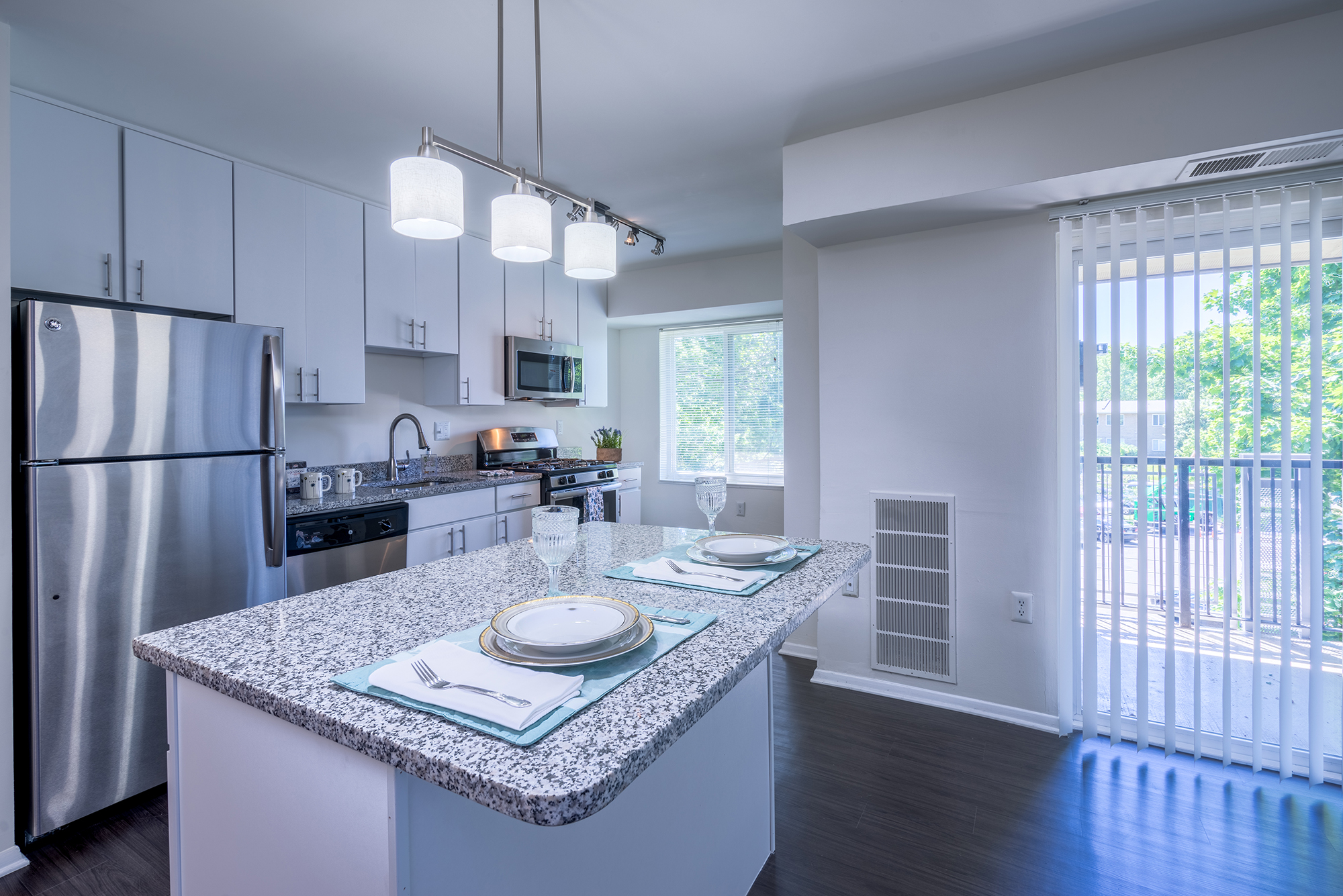 Hillwood Premium Renovated Apartment with Plank Flooring, Kitchen Island and Stainless Steel Appliances Hillwood Premium Renovated Apartment with Plank Flooring, Kitchen Island and Stainless Steel Appliances
